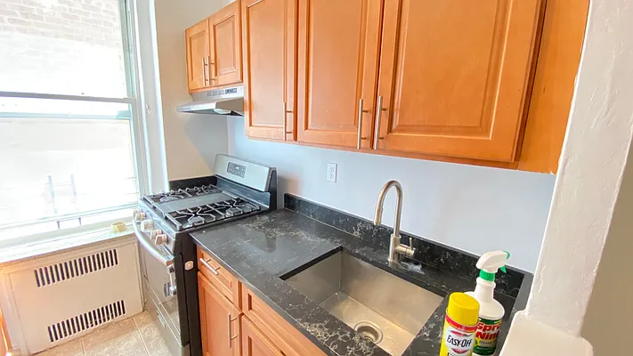 Rented by Contact Realty | media 33