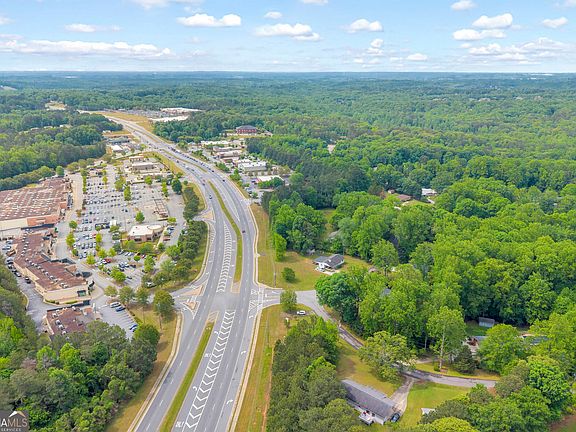 4th image of 4004 Winder Hwy