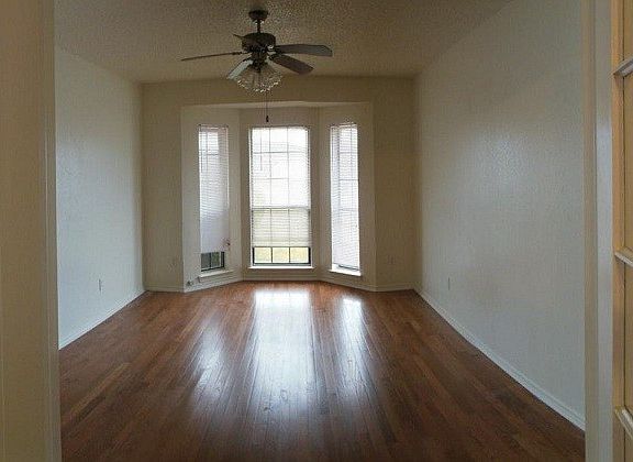 5th image of 4108 Odelia Dr