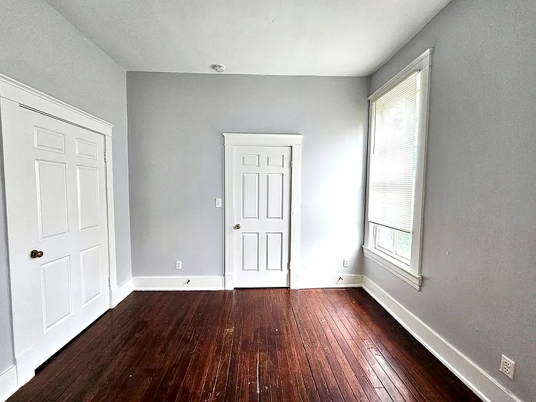1406 S. 1st Street — Photo 6