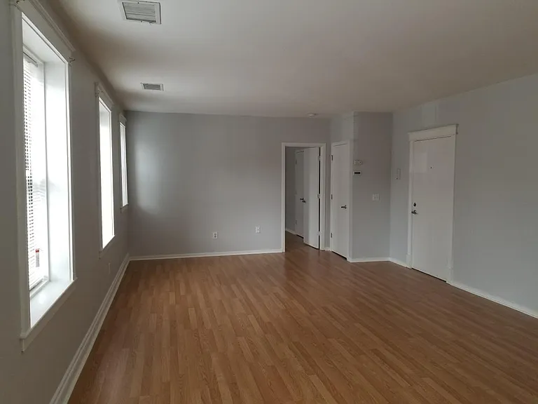 6233 Delmar Blvd #204 — Photo 5