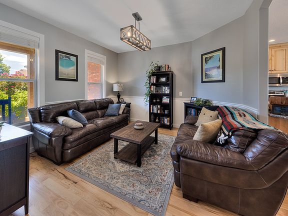 2nd image of 517 Kiva Dr