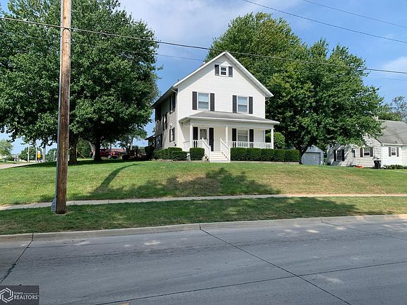 3rd image of 559 S Ferry St