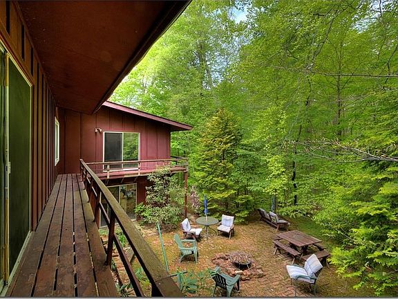 2nd image of 838 Coy Ln