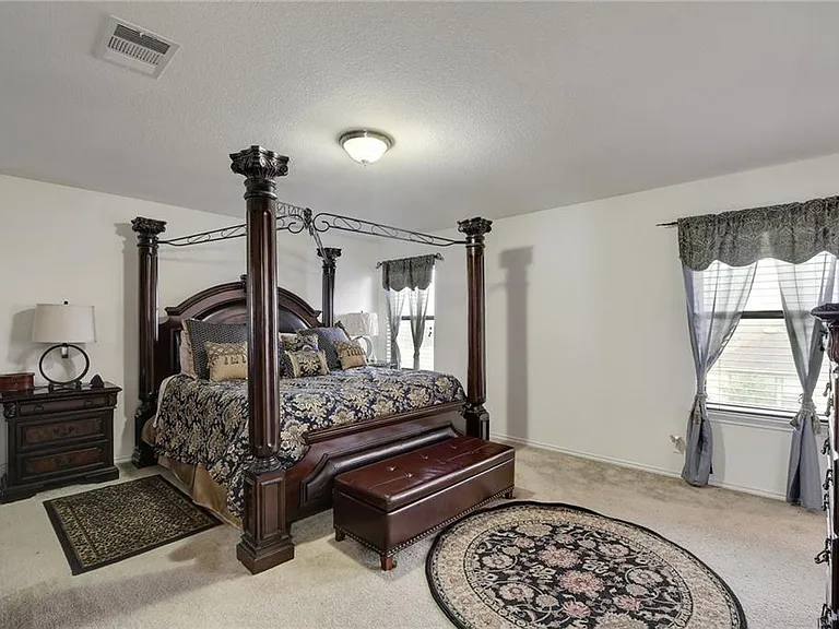 356 Matthews Ln — Photo 6