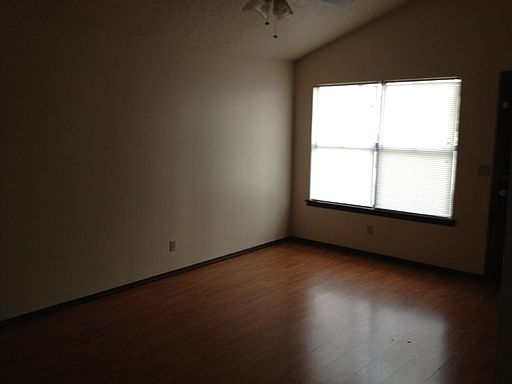 1st image of 1294 E Farmers Dr