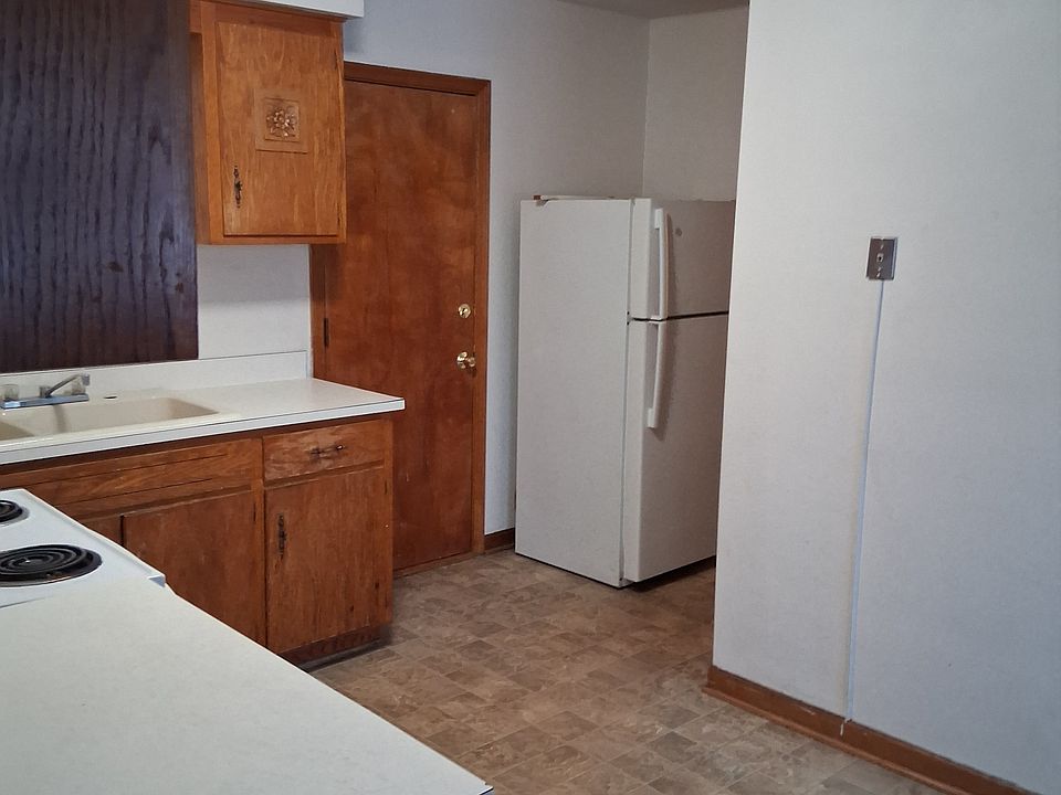 2 bedroom in quiet 6 unit building.