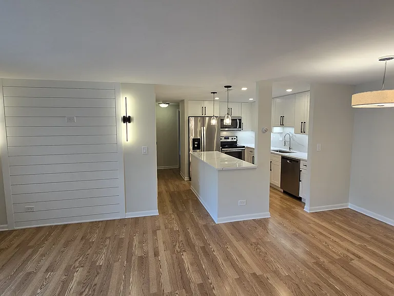1104 Mercury Dr #2B — Photo 13