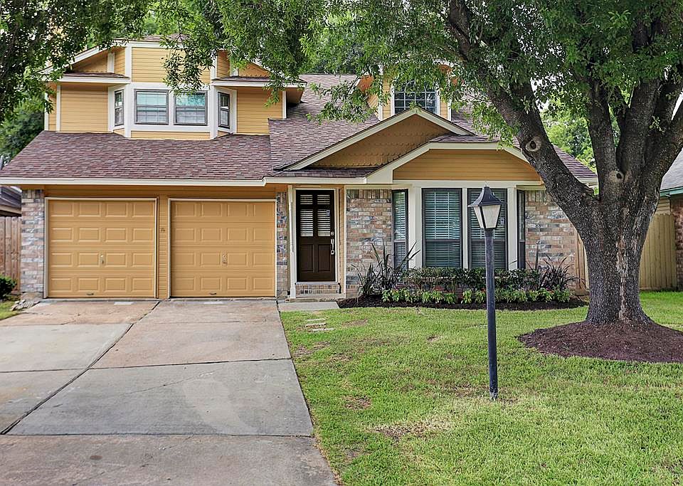 1st image of 2910 Ashford Park Dr