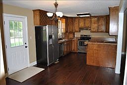 4th image of 1729 Skelton Dr