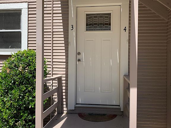 4th image of 827 33rd St #4