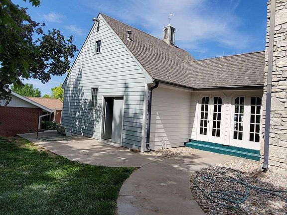 4th image of 1410 Crescent Ln