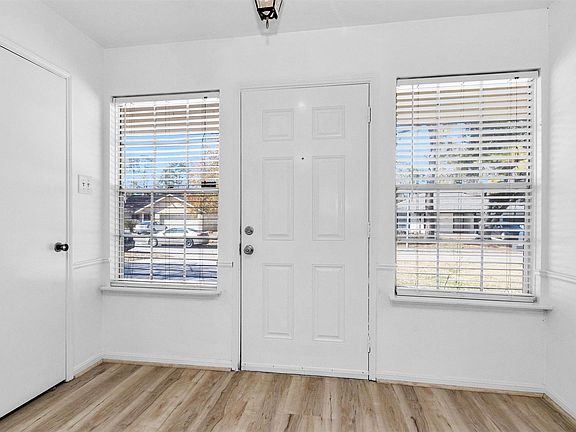 5th image of 23014 Berry Pine Dr