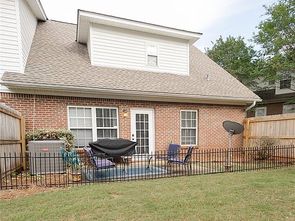 3rd image of 2428 E University Dr APT 801