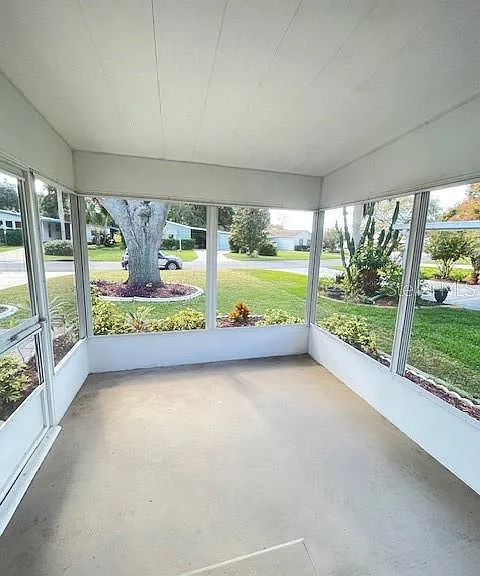 909 Orchid St — Photo 19