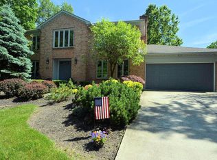 9547 Hopewell Rd, Cincinnati, OH 45249