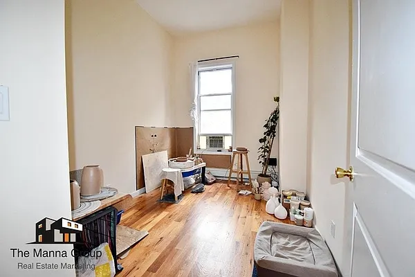 Rented by Bold New York | media 26