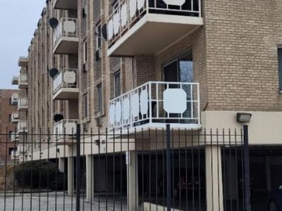 2772 E 75th St Unit 4BS, Chicago, IL, 60649