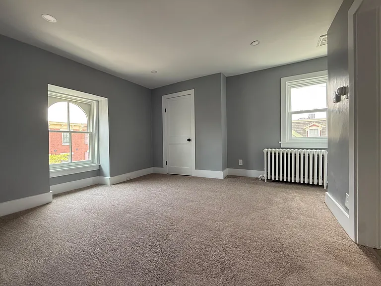 25 W State St #3 — Photo 4