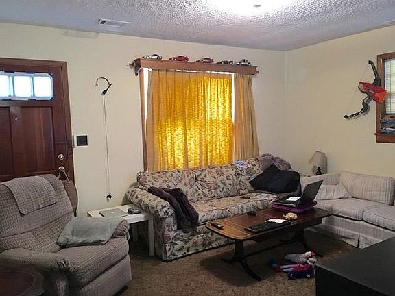 2nd image of 125 Belfast Ave