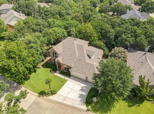 925 Southwood Dr, Highland Village, TX 75077