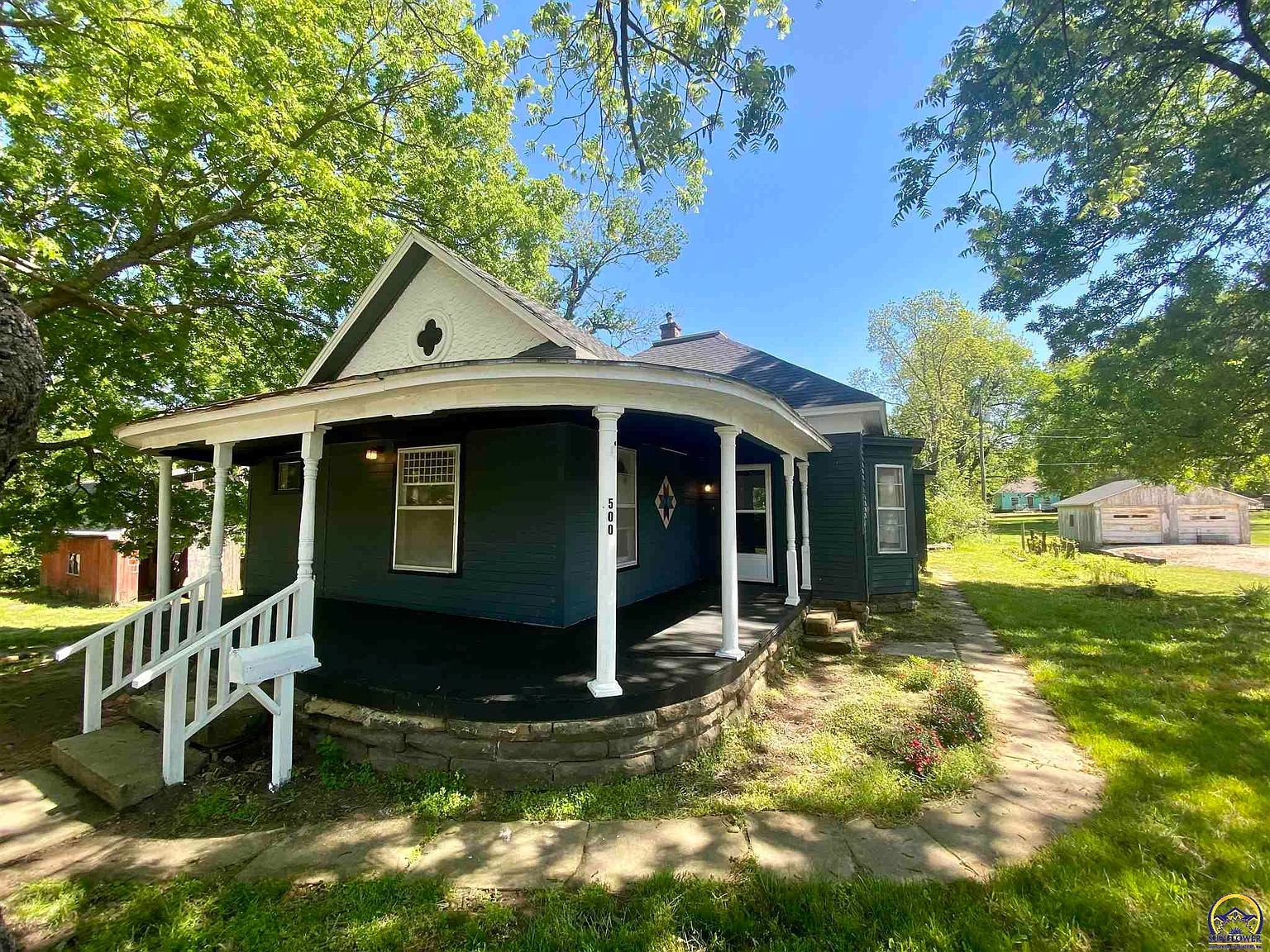 500 E Rutledge St, Yates Center, KS 