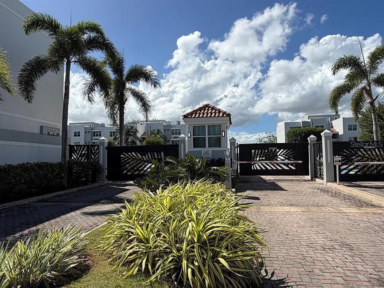 208 Cond Vereda Del Mar #208 — Photo 2