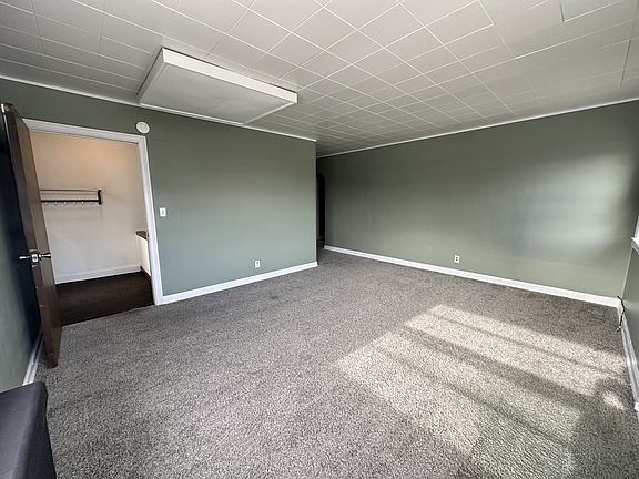 2nd image of 205 Carlton Ter #1