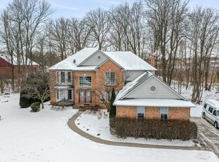 1120 Lakeview Dr, Rochester Hills, MI 48306