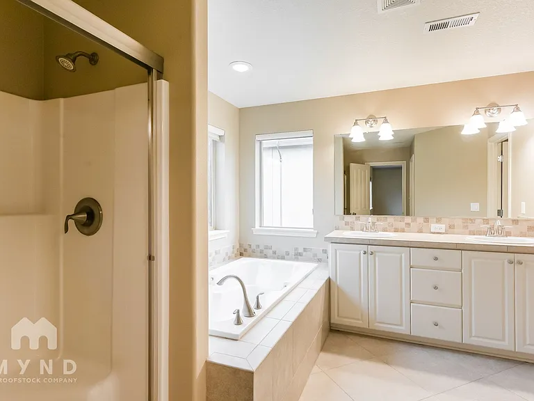 16765 NW Vetter Dr — Photo 12