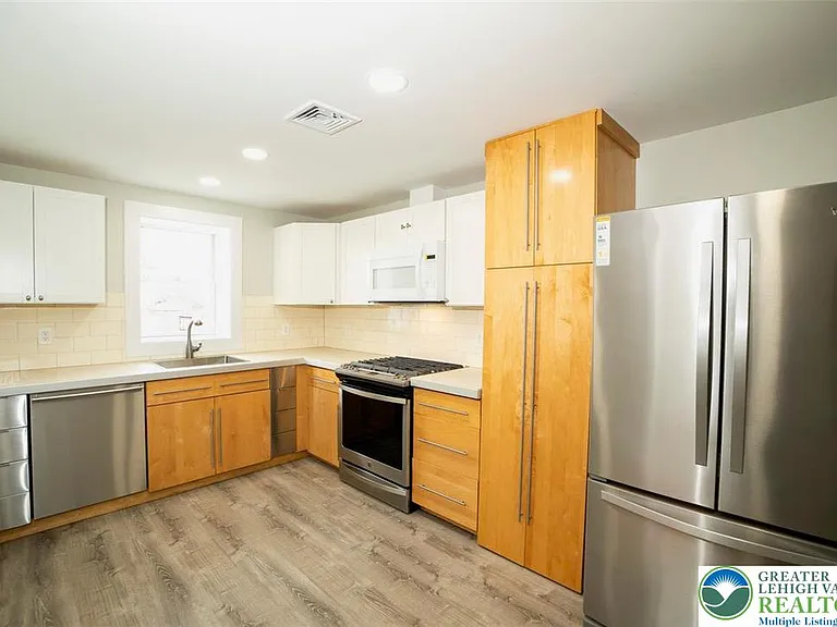 517 Ferry St #2 — Photo 3