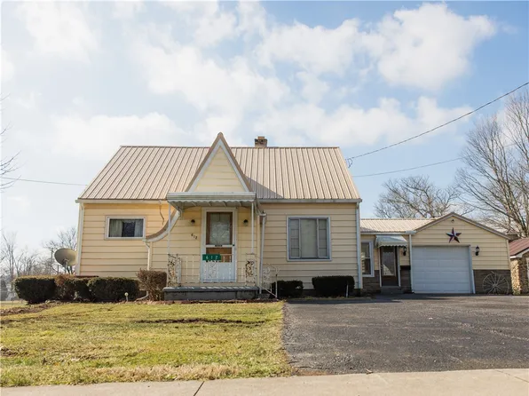 612 Cherry St, Waterford, PA 16441