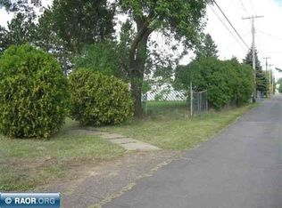 418 W 47th St, Hibbing, MN 55746