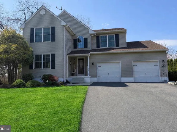 20 Valley Forge Rd, Bordentown, NJ 08505