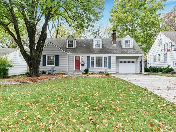 7332 Ash St, Prairie Village, KS 66208