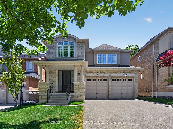 2nd image of 33 Chopin Blvd