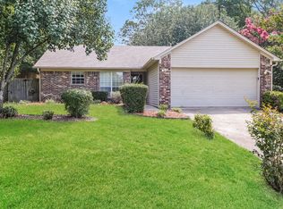 1826 Auburn Hills Dr, Benton, AR 72015
