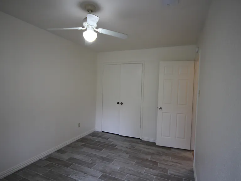 6004 Tracy Lynn Ln #A — Photo 17