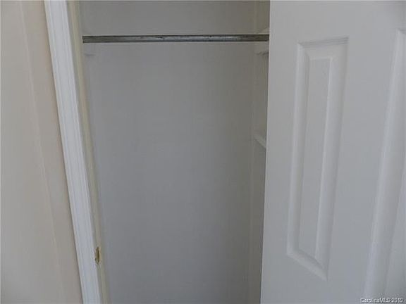 4th image of 153 Autumn Ln