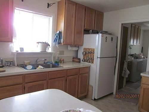 4th image of 234 E Sly St