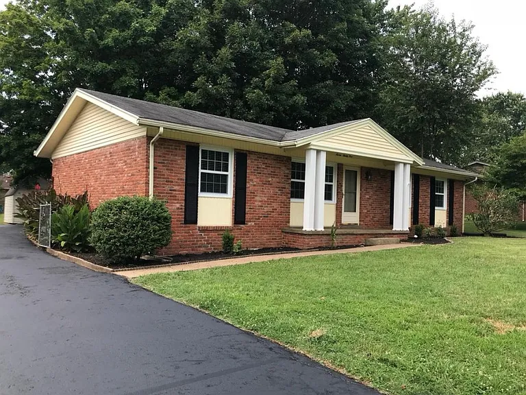725 Shawnee Way #HOUSE — Photo 2