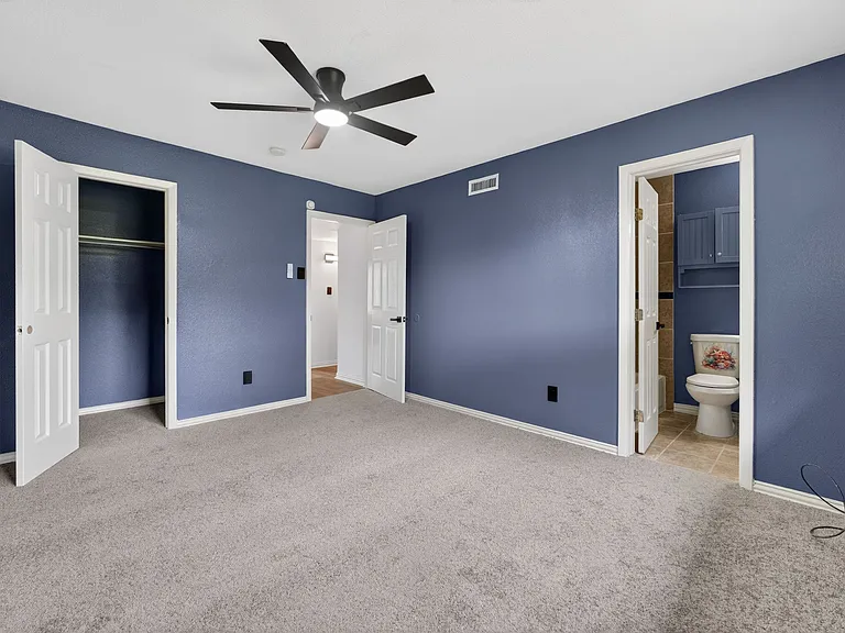 302 Independence Dr — Photo 17