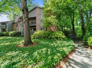 1424 Tuxworth Cir, Decatur, GA 30033