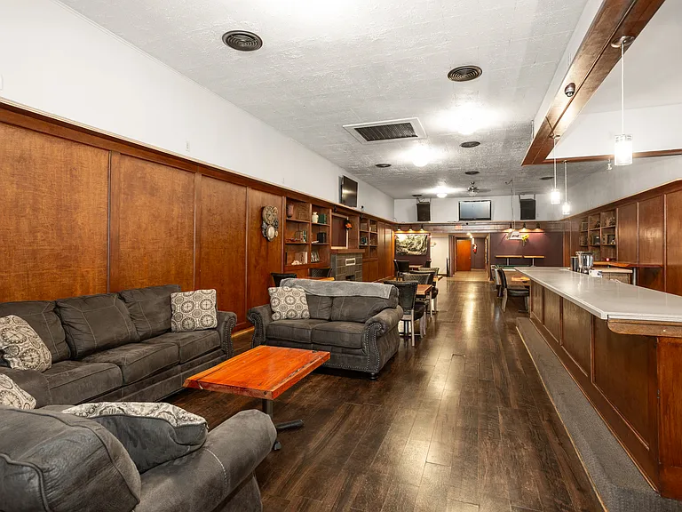 1016 Noble St #A — Photo 4