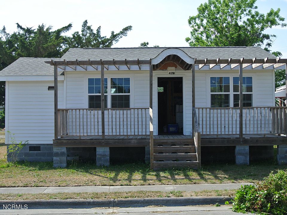 2nd image of 417 A Queen Street