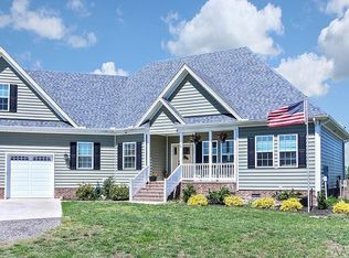 555 W Backwoods Rd, Moyock, NC 27958