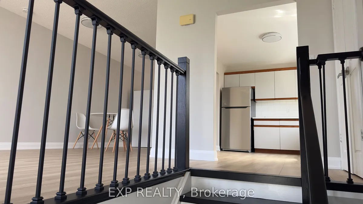Building Photo - 41 Woodland Dr #UPPER