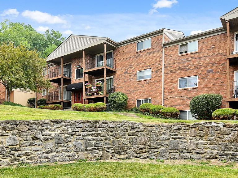 Heritage Hill Estates Apartments — Photo 30