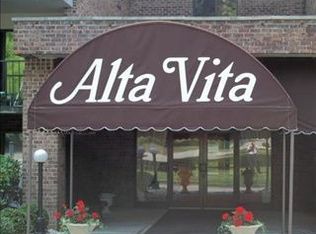 3 Alta Vita Dr, Greensburg, PA 15601