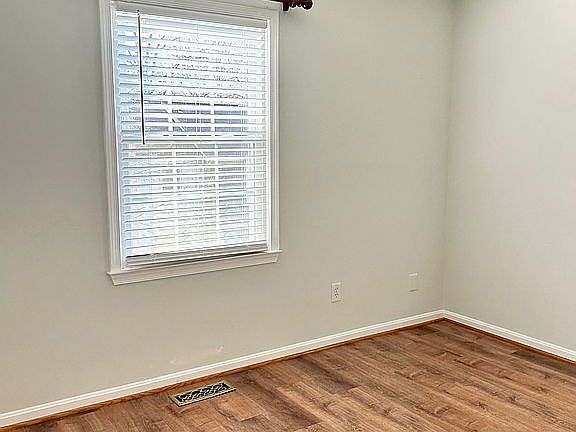 3rd image of 2820 Shawn Leigh Dr